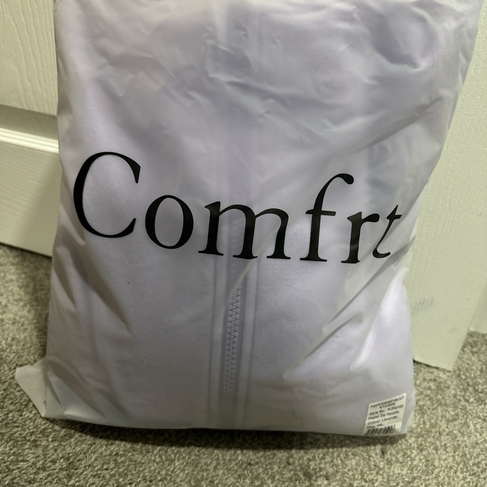 Lavender Comfrt hoodie